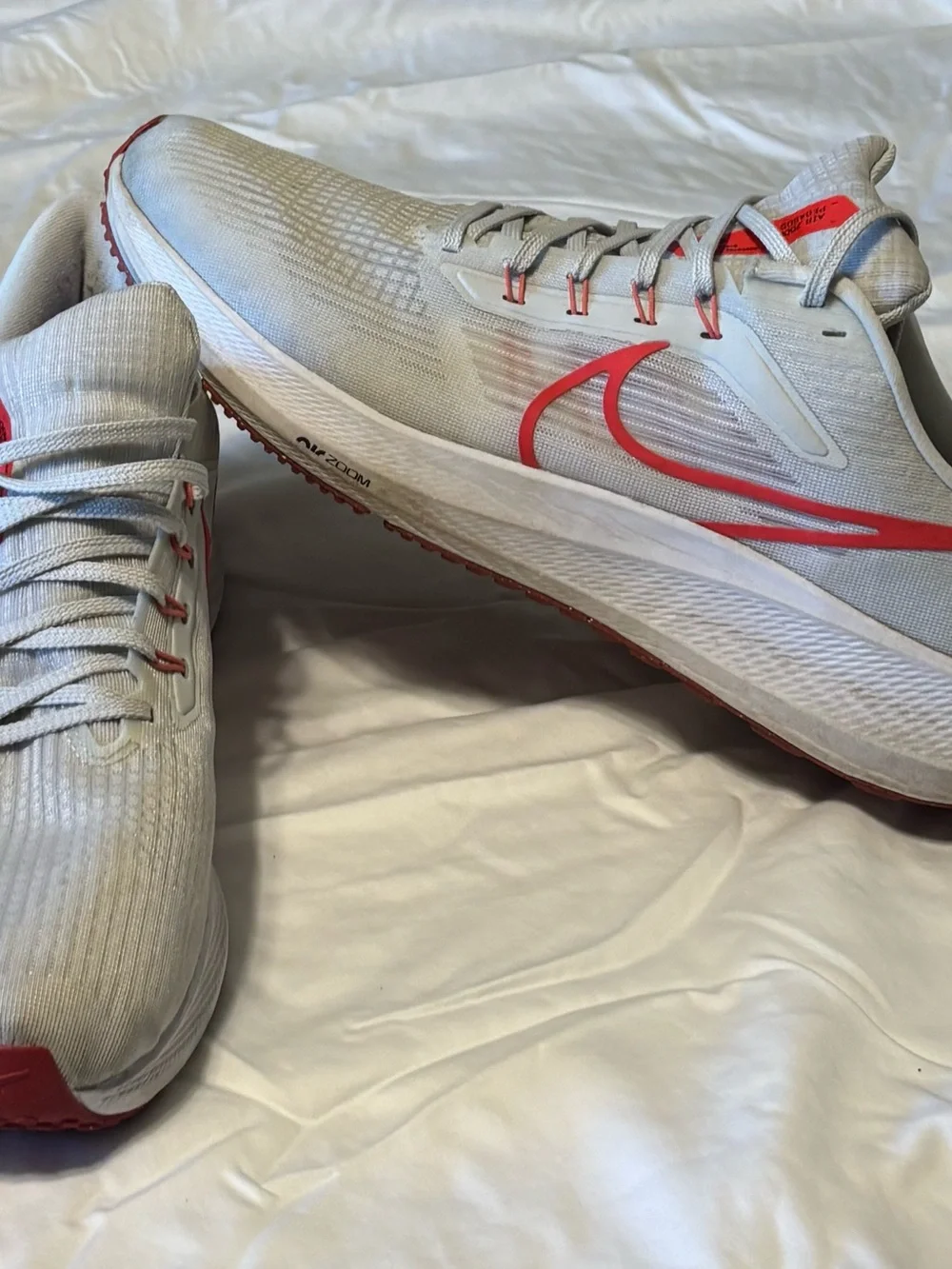 Nike Air Zoom Pegasus 39. Grey Bright Crimson. Men’s 14.